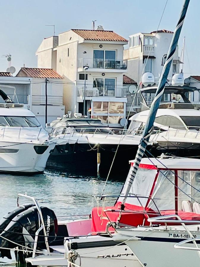 Apt Port Rhodes C, 2 Chbres, 2 Terrasses, Vue Sur Canal Principal De La Marina Et Sur Les Pyrenees Empuriabrava Eksteriør billede